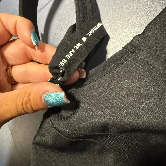 Shefit Ultimate Sports Bra – Black Zip Front Adjustable Support Size M NWT - Picture 2 of 5